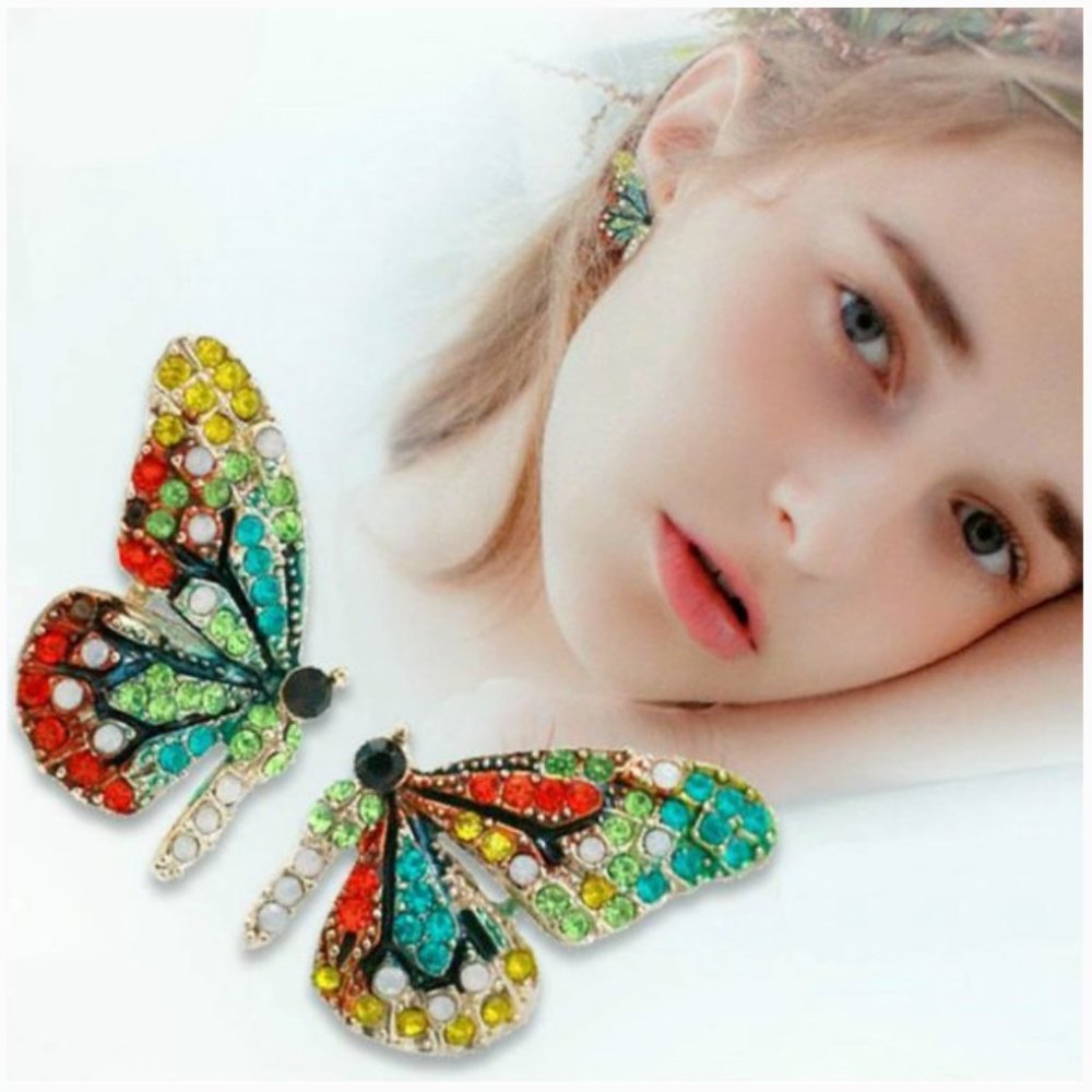 NEW Beautiful Rhinestone Butterfly Earrings - Picture 2 of 9